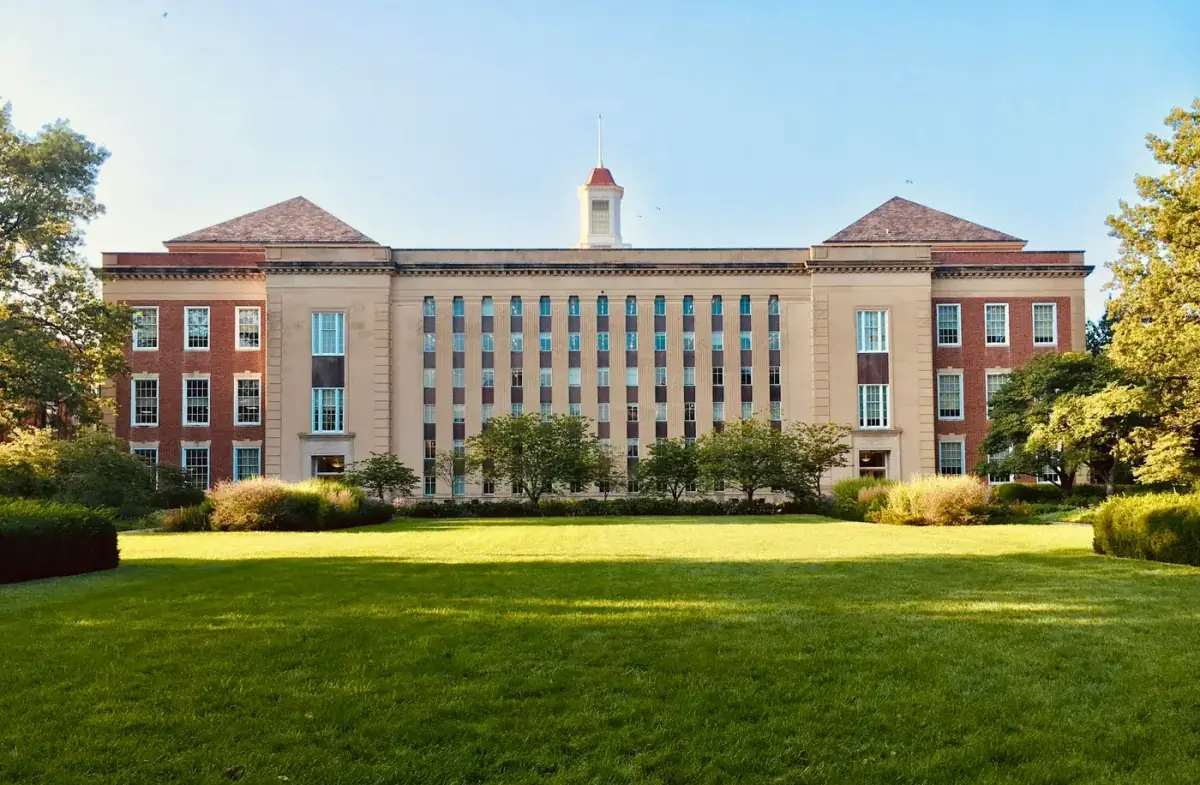University building and lawns on a clear day